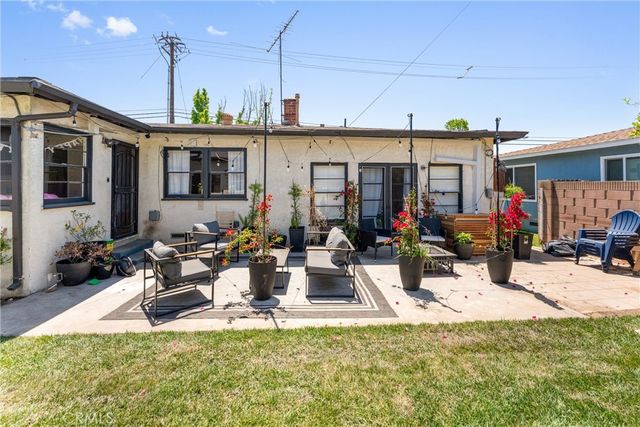 923 W Maple Avenue, Orange, CA 92868