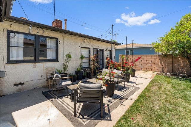 923 W Maple Avenue, Orange, CA 92868