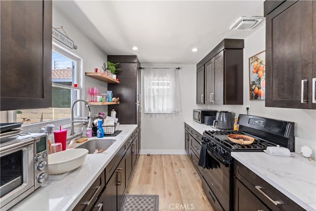 923 W Maple Avenue, Orange, CA 92868