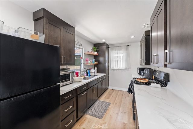 923 W Maple Avenue, Orange, CA 92868