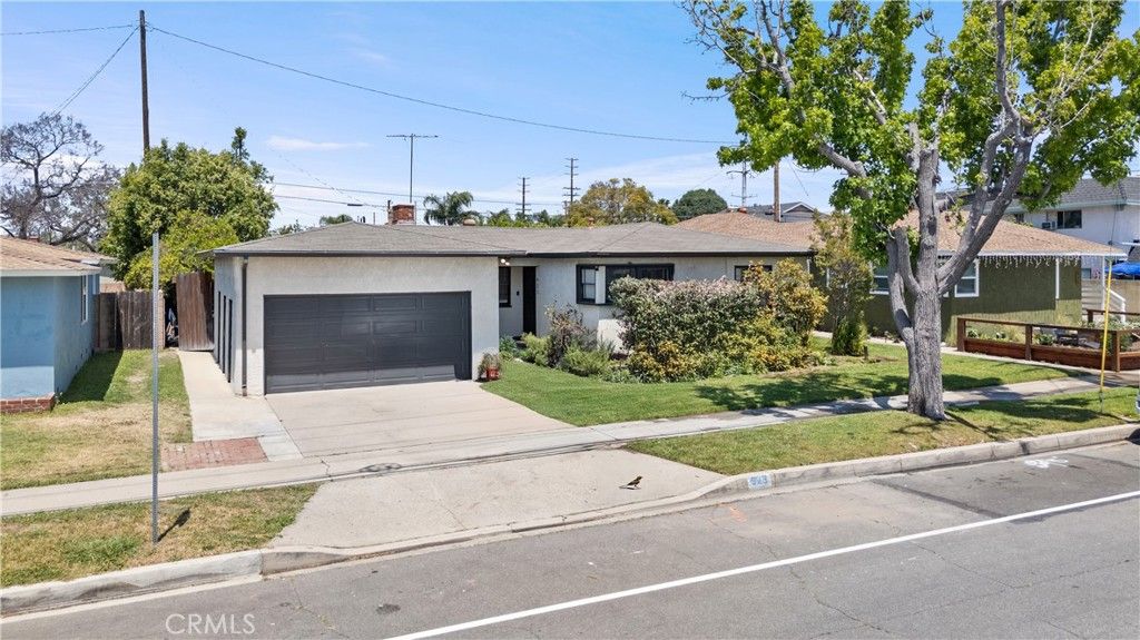923 W Maple Avenue, Orange, CA 92868
