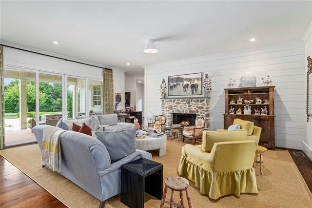 210 Tifton Lane, Roswell, GA 30075