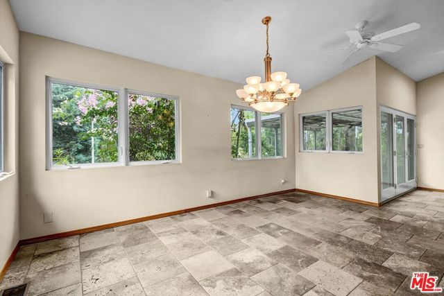 5653 Shirley Avenue, Tarzana, CA 91356