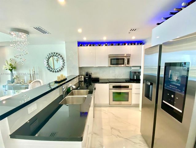 253 NE 2nd St 2703, Miami, FL 33132