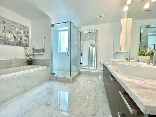 253 NE 2nd St 2703, Miami, FL 33132