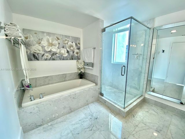 253 NE 2nd St 2703, Miami, FL 33132