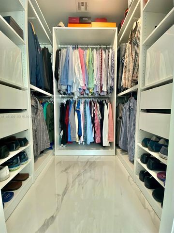 253 NE 2nd St 2703, Miami, FL 33132