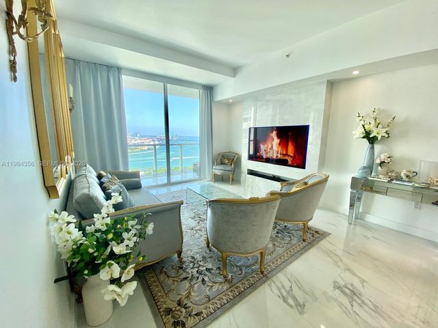 253 NE 2nd St 2703, Miami, FL 33132