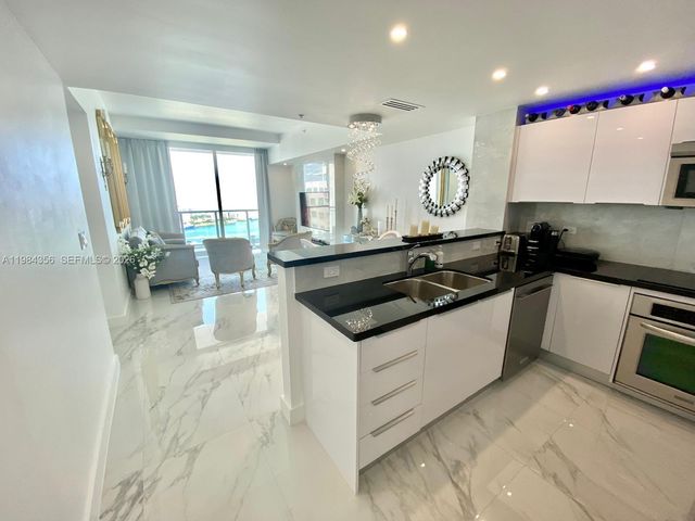 253 NE 2nd St 2703, Miami, FL 33132