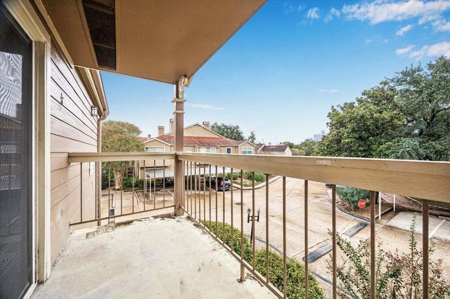 1880 White Oak Drive 134, Houston, TX 77009