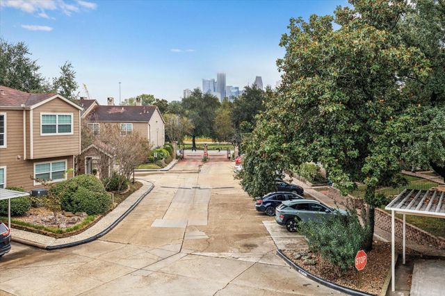 1880 White Oak Drive 134, Houston, TX 77009