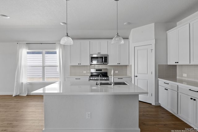 3539 Starbright, New Braunfels, TX 78130