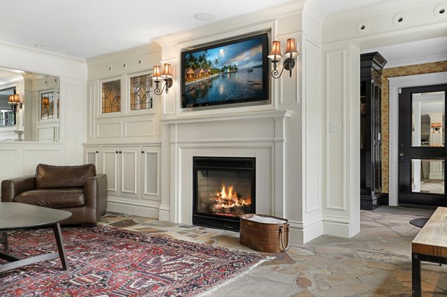 18150 Shavers Lane, Wayzata, MN 55391