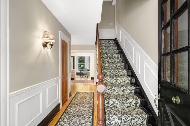 18150 Shavers Lane, Wayzata, MN 55391