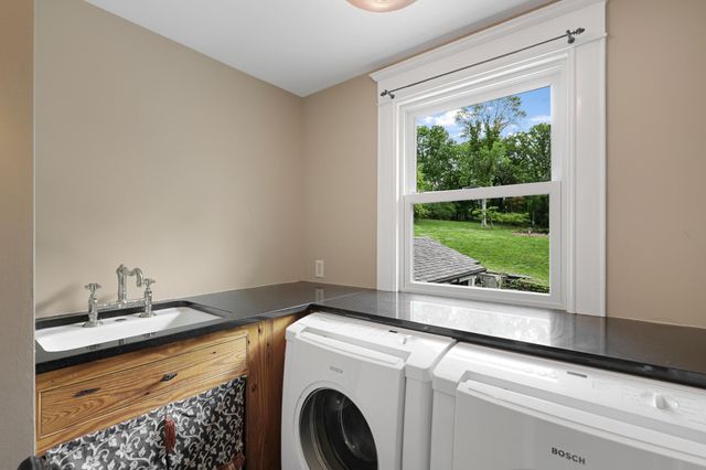 18150 Shavers Lane, Wayzata, MN 55391