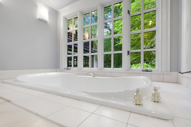 18150 Shavers Lane, Wayzata, MN 55391