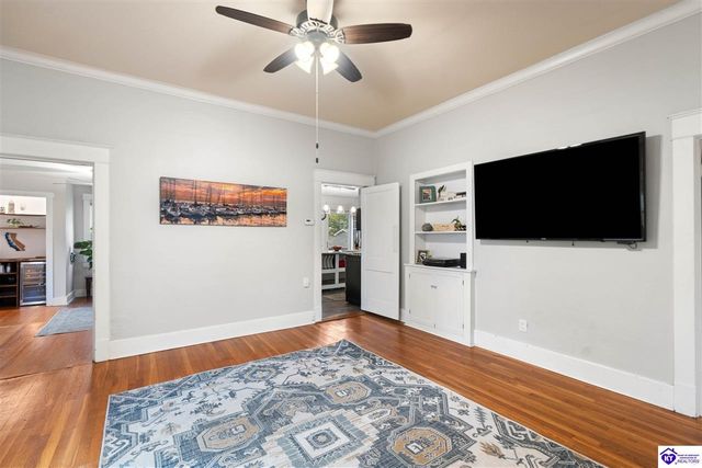 211 W Poplar Street, Elizabethtown, KY 42701