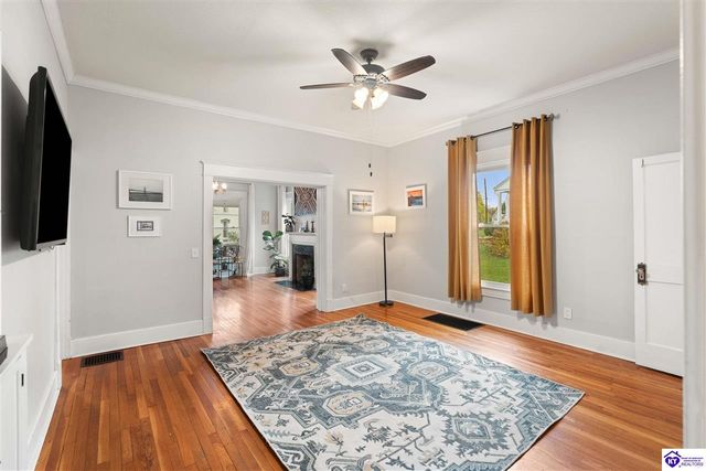 211 W Poplar Street, Elizabethtown, KY 42701