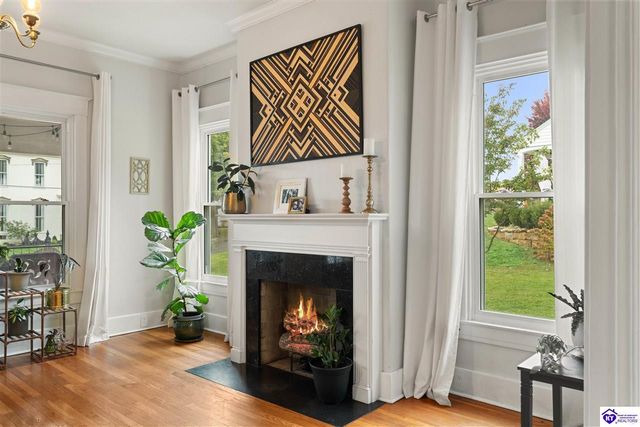 211 W Poplar Street, Elizabethtown, KY 42701