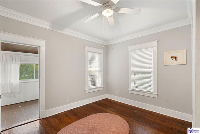 211 W Poplar Street, Elizabethtown, KY 42701