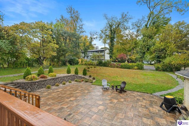 211 W Poplar Street, Elizabethtown, KY 42701