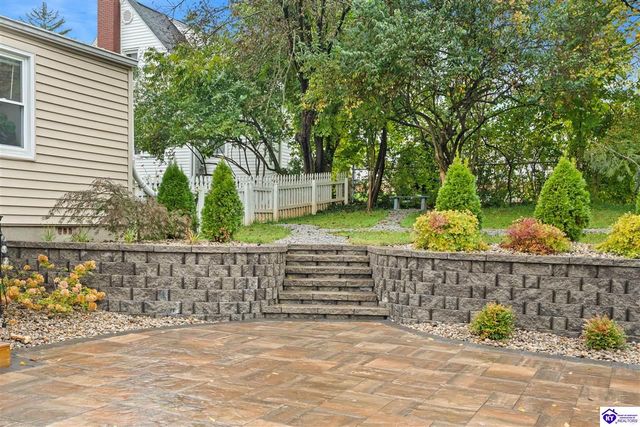 211 W Poplar Street, Elizabethtown, KY 42701