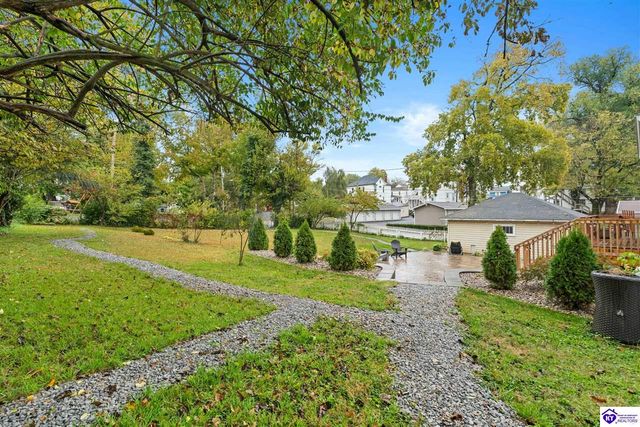 211 W Poplar Street, Elizabethtown, KY 42701