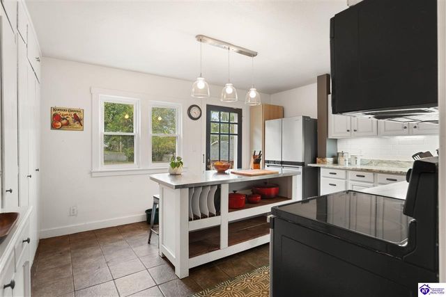 211 W Poplar Street, Elizabethtown, KY 42701