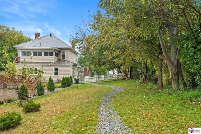 211 W Poplar Street, Elizabethtown, KY 42701