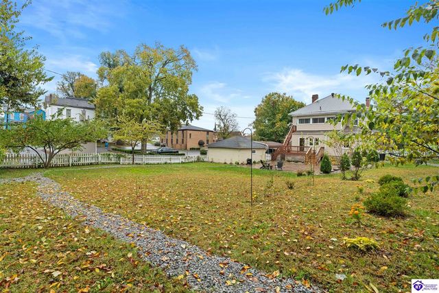 211 W Poplar Street, Elizabethtown, KY 42701