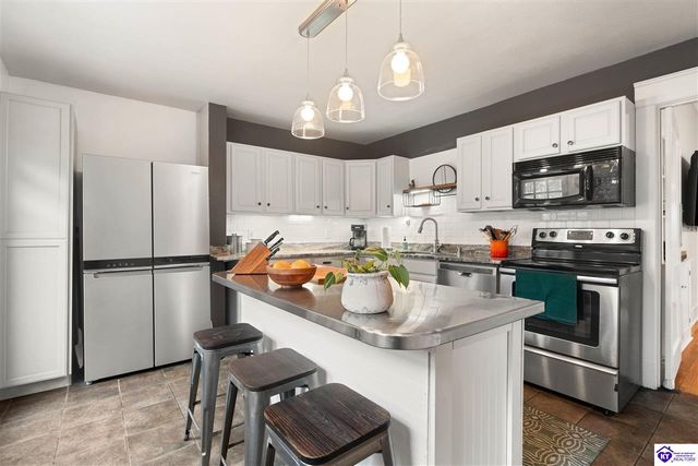 211 W Poplar Street, Elizabethtown, KY 42701