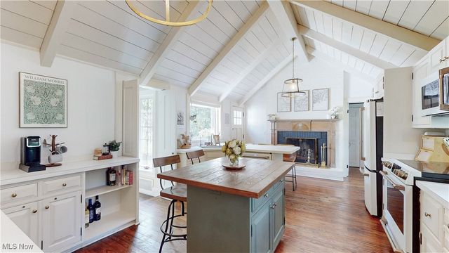 11865 Africa Acres Drive, Chesterland, OH 44026