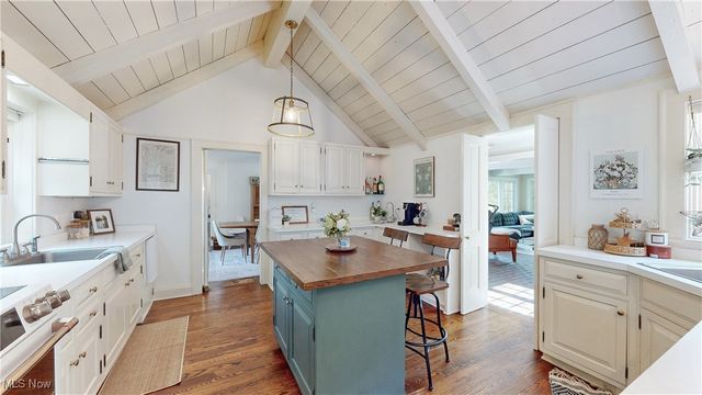 11865 Africa Acres Drive, Chesterland, OH 44026