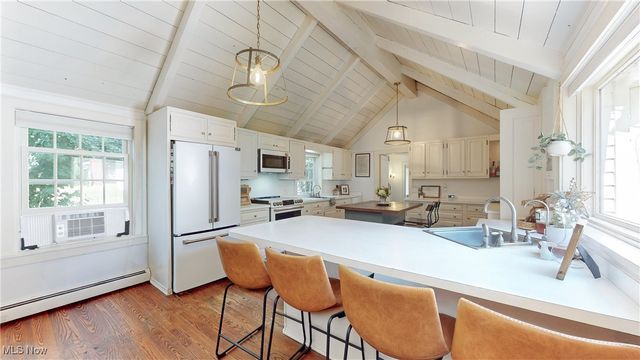 11865 Africa Acres Drive, Chesterland, OH 44026