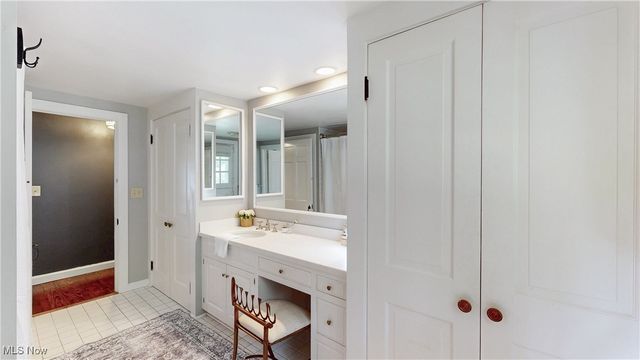 11865 Africa Acres Drive, Chesterland, OH 44026