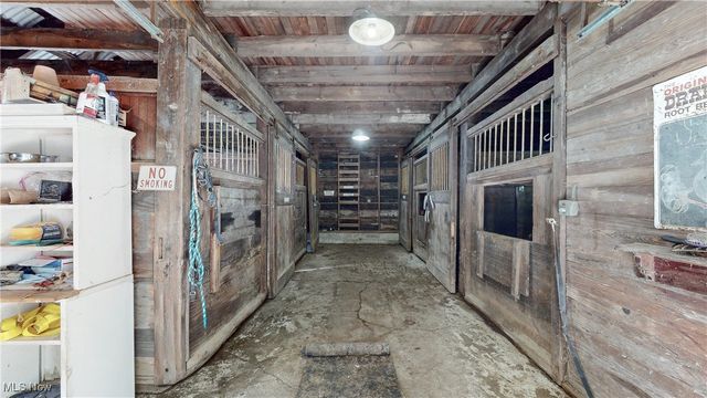 11865 Africa Acres Drive, Chesterland, OH 44026