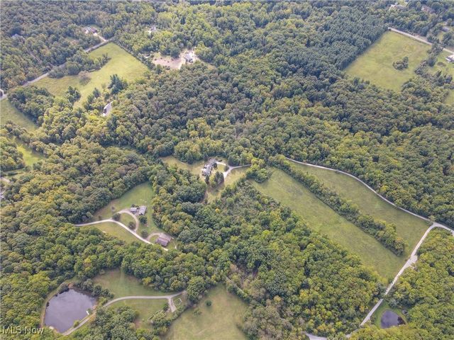 11865 Africa Acres Drive, Chesterland, OH 44026