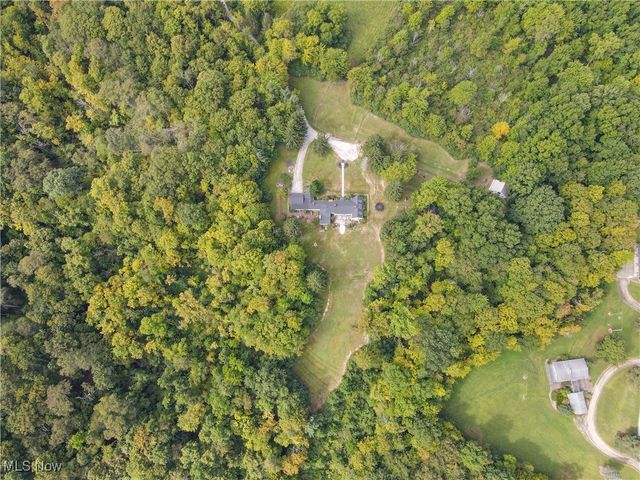 11865 Africa Acres Drive, Chesterland, OH 44026