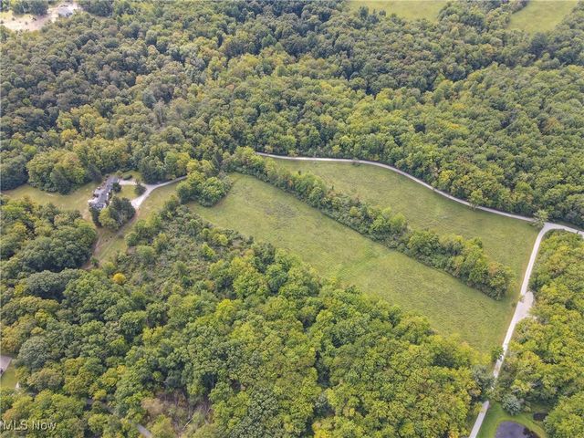 11865 Africa Acres Drive, Chesterland, OH 44026