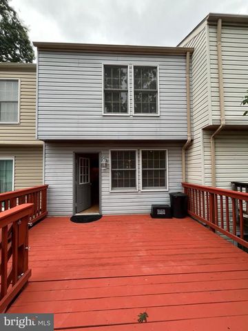 6556 SKYLEMAR TRL, Centreville, VA 20121