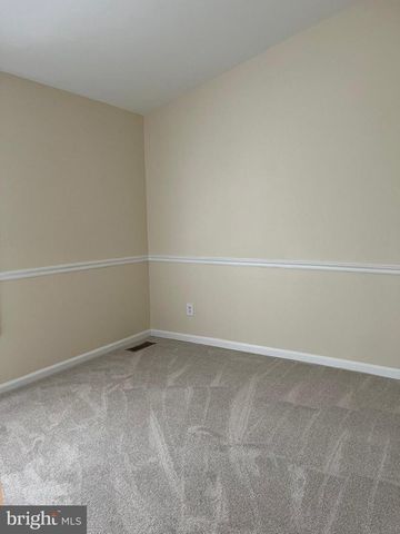 6556 SKYLEMAR TRL, Centreville, VA 20121