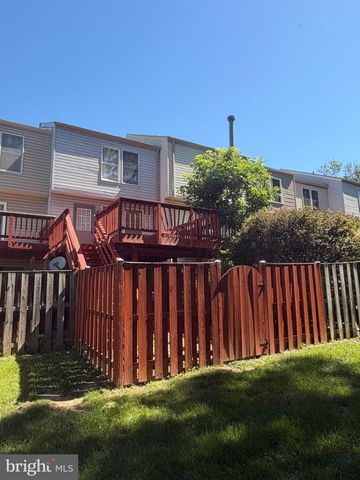 6556 SKYLEMAR TRL, Centreville, VA 20121