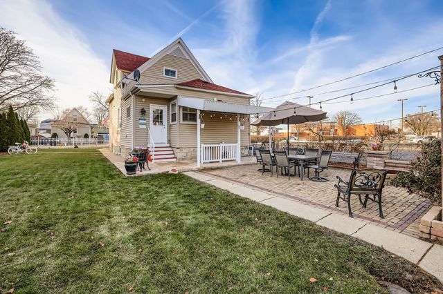 133 N 17th Avenue, Melrose Park, IL 60160