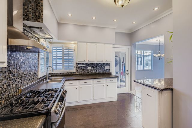 133 N 17th Avenue, Melrose Park, IL 60160