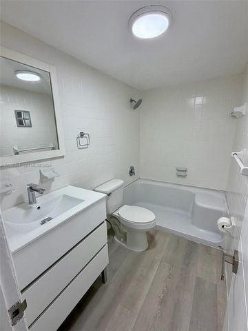 4655 Palm Avenue 222, Hialeah, FL 33012