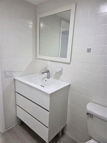 4655 Palm Avenue 222, Hialeah, FL 33012