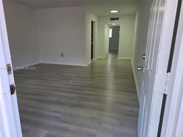 4655 Palm Avenue 222, Hialeah, FL 33012