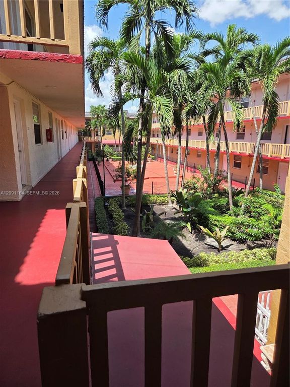 4655 Palm Avenue 222, Hialeah, FL 33012