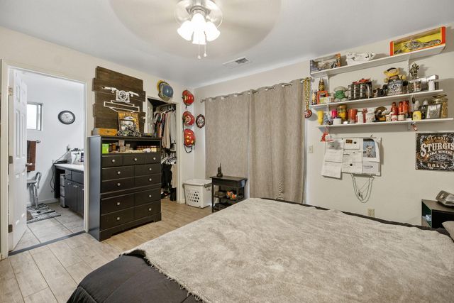 606 N Orange Avenue, Exeter, CA 93221