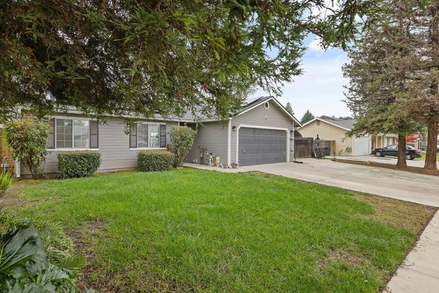 606 N Orange Avenue, Exeter, CA 93221